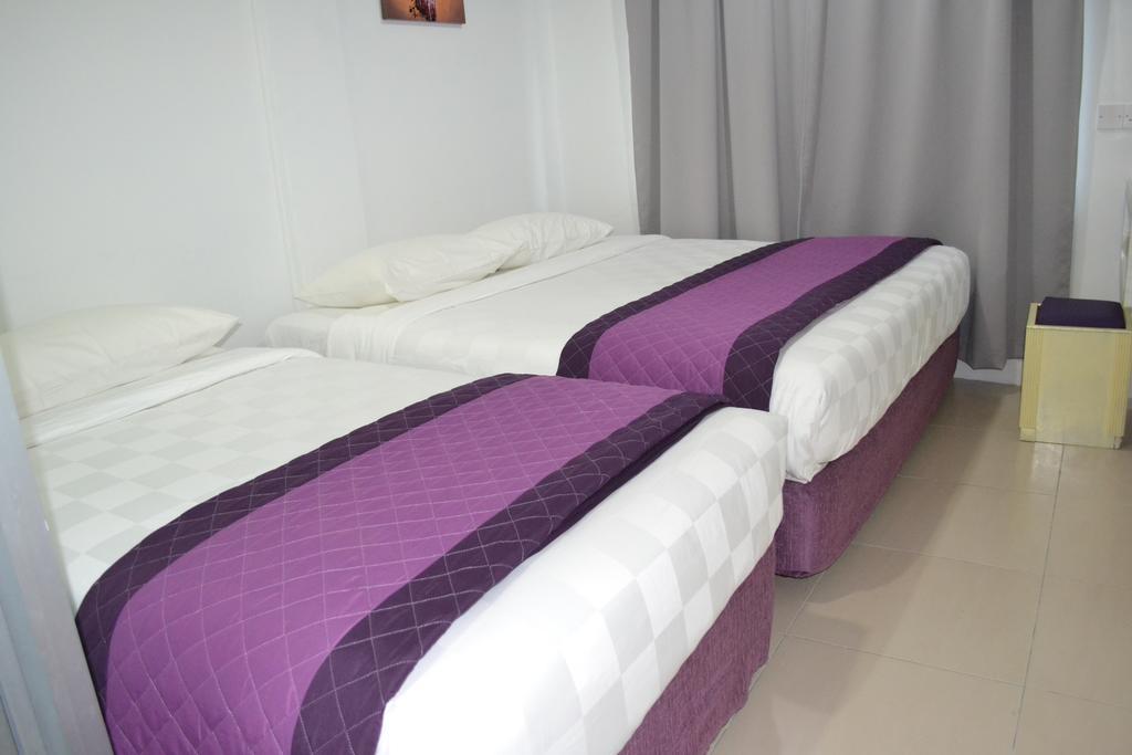 Lavender Hotel Teluk Intan Zimmer foto