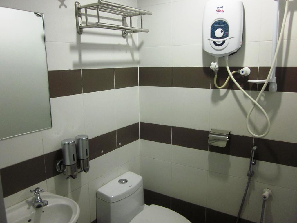 Lavender Hotel Teluk Intan Zimmer foto