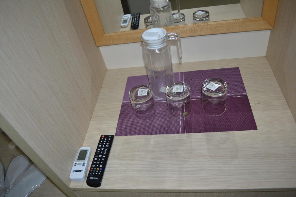 Lavender Hotel Teluk Intan Zimmer foto